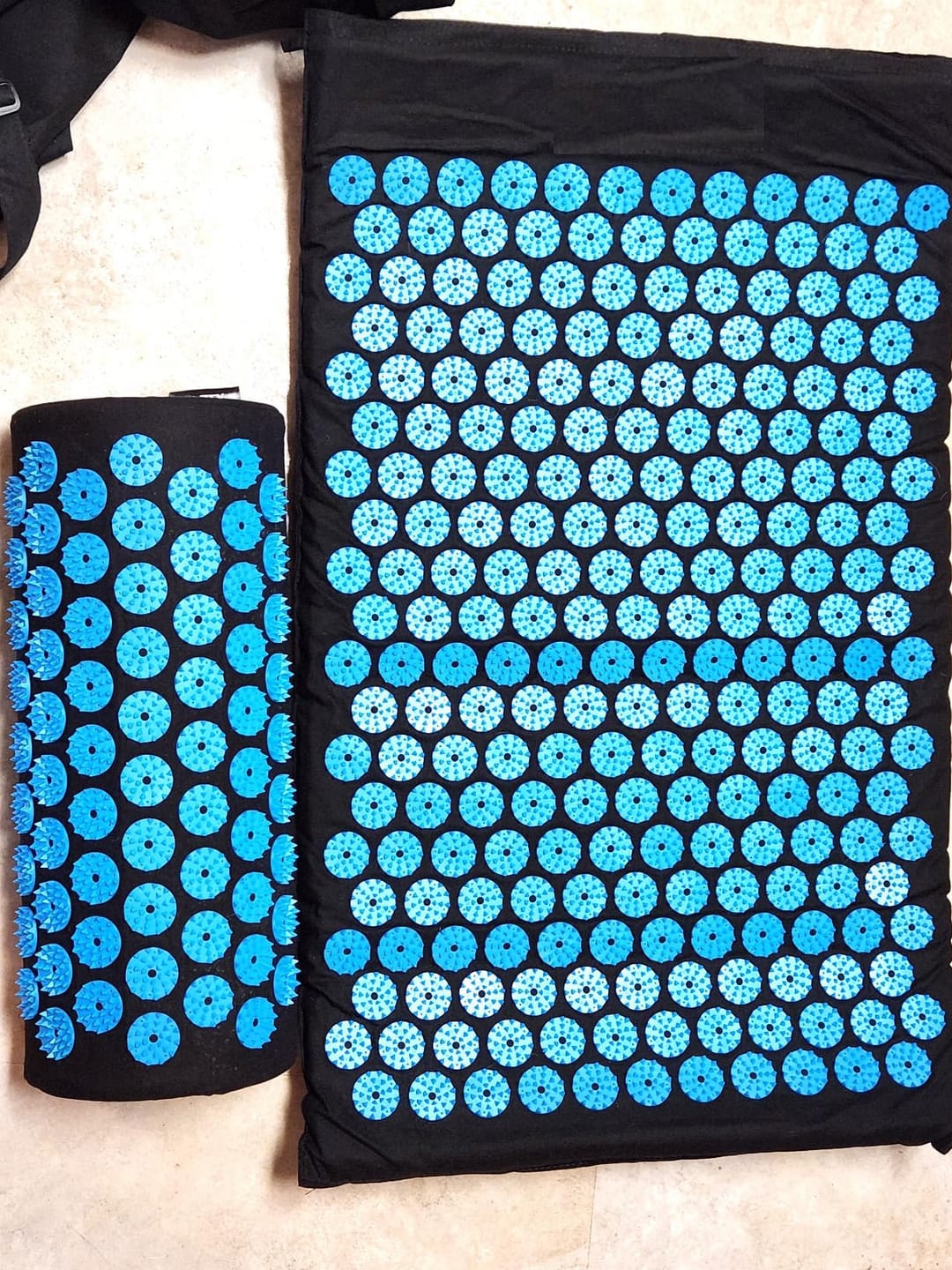 Customer photo review of Acupressure Mat & Pillow Set