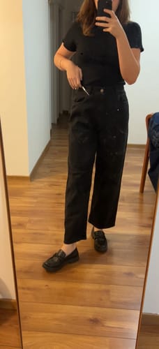 Camila N. review of Calça Jeans Reta Araçá Preta image 1 out of 1