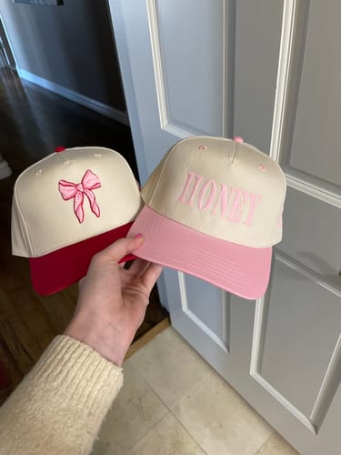 Customer photo review of MHC HONEY Trucker Hat