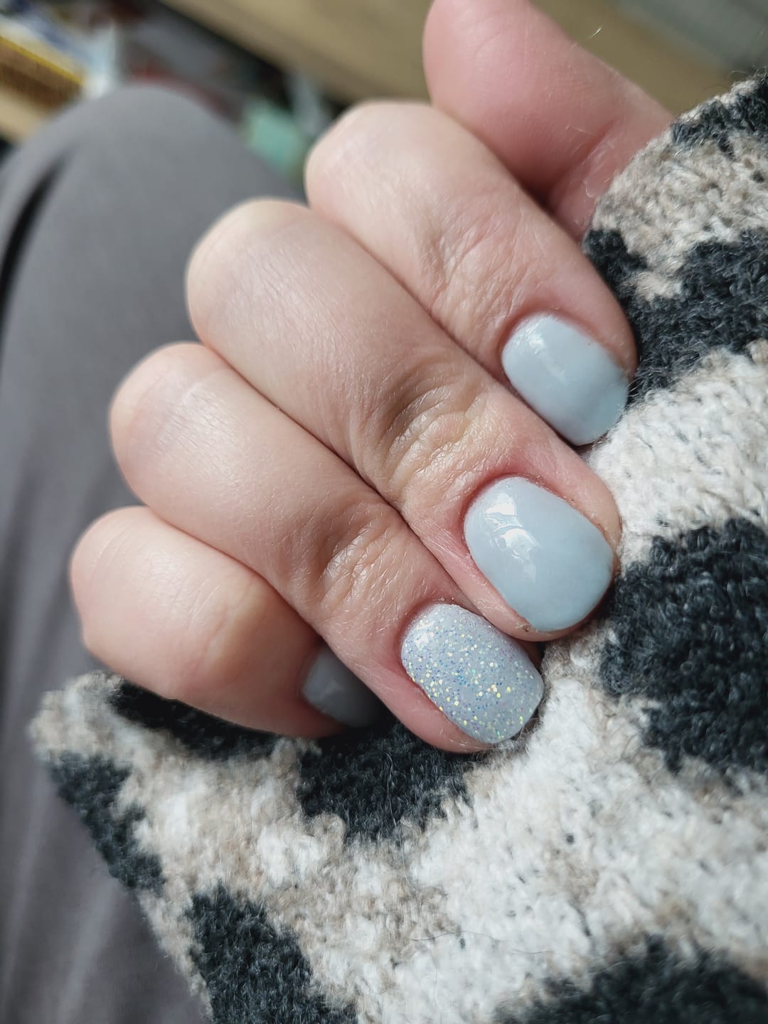 Customer photo review of Mint Mist Dipping Powder