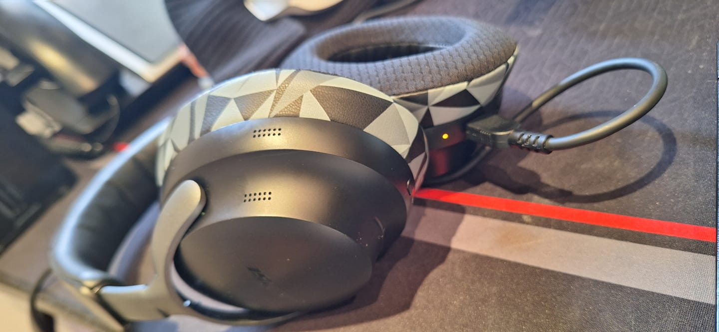 Customer photo review of Bose QuietComfort Ultra Cooling Gel Earpads - WC FreeZe QC Ultra