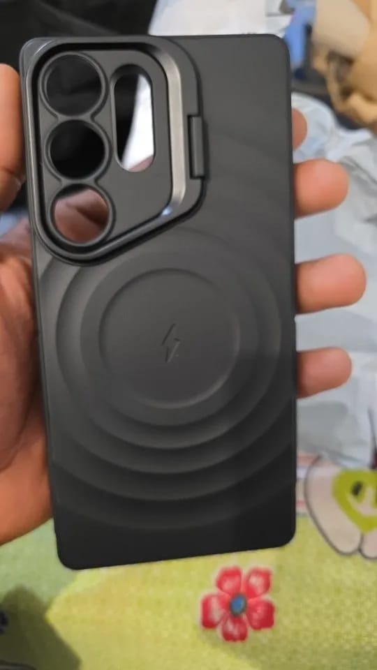 Customer photo review of LuxuryKase Shockproof Case with Ripple Pattern | Rugged Protective Cover & Wireless Charging Case for iPhone & Samsung Series
