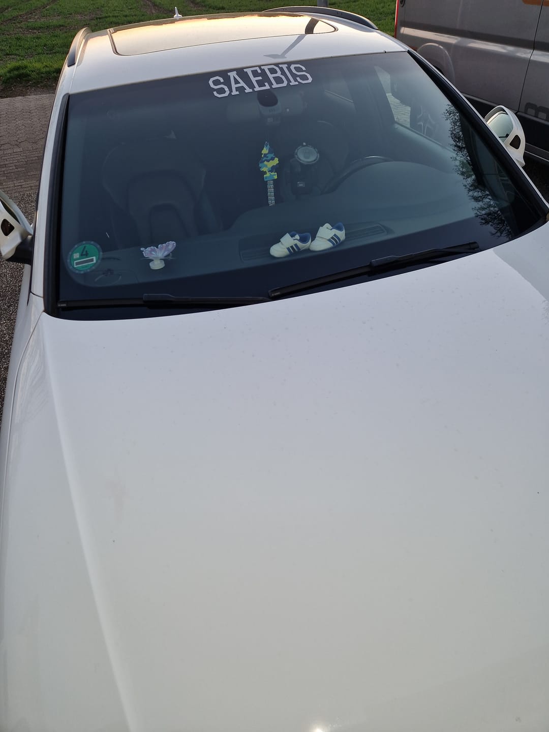 Customer photo review of SAEBIS® Lifestyle Auto Folie weiß, schwarz oder Chameleon