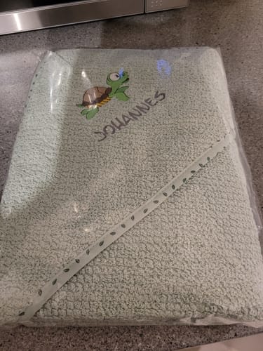 Customer photo review of Wolimbo Jungen Kapuzenhandtuch mit Namen und Motiv