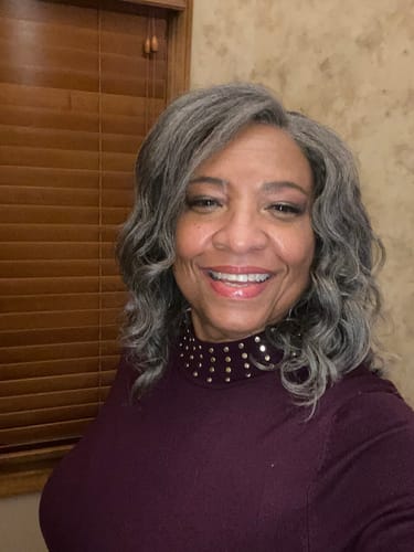 Customer photo review of Luvwin Salt And Pepper Loose Wavy Kinky Hair Gray Color 5x5 Closure Lace Wig