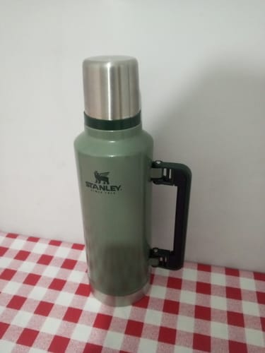 Customer photo review of Stanley Classic Legendary Bottle Yeşil 1.9 L