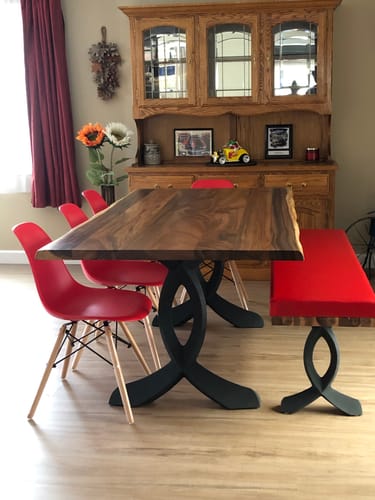 Customer photo review of 108 Curva 16" Curved Furniture Legs