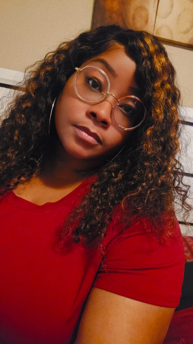 Customer photo review of AlwaysAmeera Same | Wavymy TikTok Viral Pre-cut Lace Wear Go Casual Blonde Highlights Water Wave Minimalist 4x6 Lace Wigs Dome Cap Glueless with Natural Hairline Wig