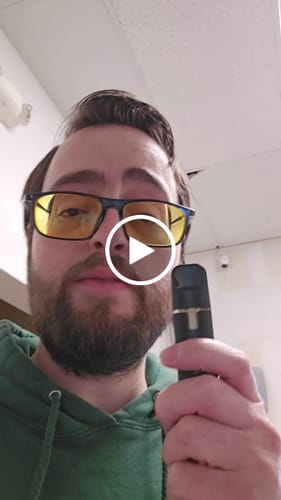 Customer video review of FVKD LIQUID DIAMONDS DISPOSABLE | 3.5G*