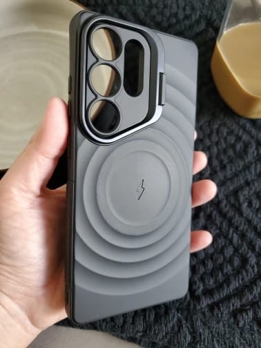 Customer photo review of LuxuryKase Shockproof Case with Ripple Pattern | Rugged Protective Cover & Wireless Charging Case for iPhone & Samsung Series