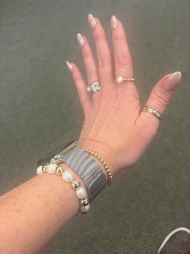 Customer photo review of FRESH WATER PEARL BRACELET