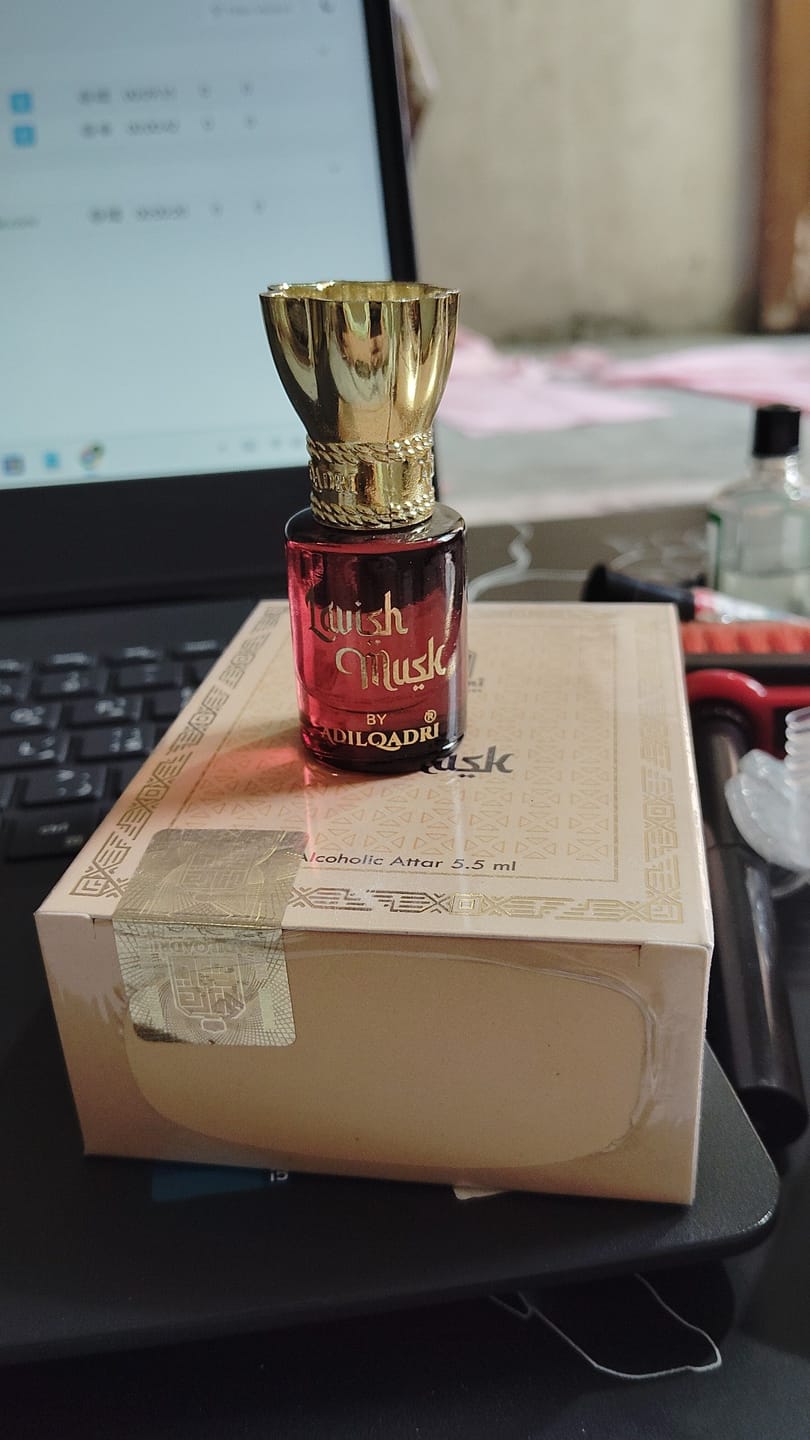 Customer photo review of Lavish Musk Premium Attar Perfume
