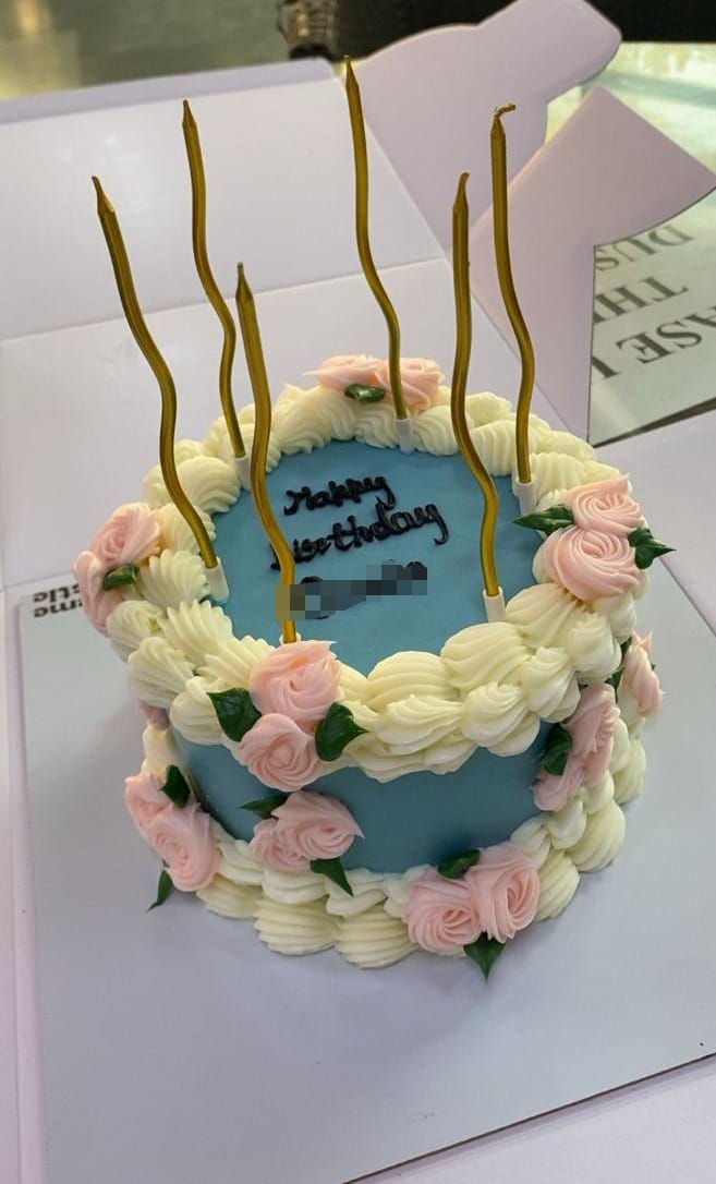 Customer photo review of Pisces Horoscope Theme Cake