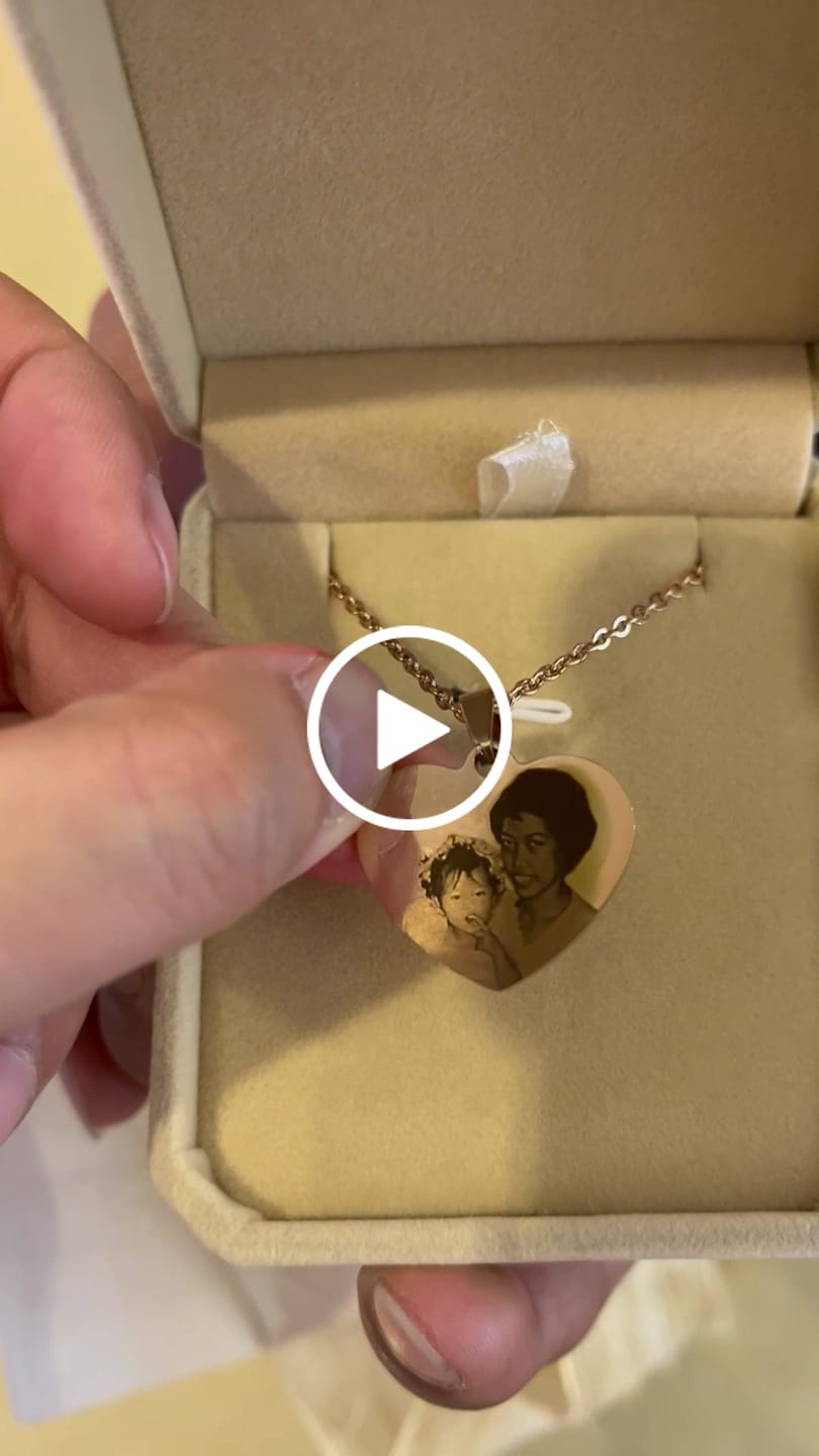 Customer video review of Printave™ Personalized Heart Necklace