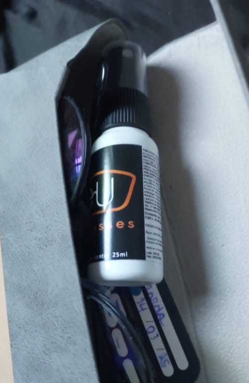 Customer photo review of Óculos de Grau Chelsea