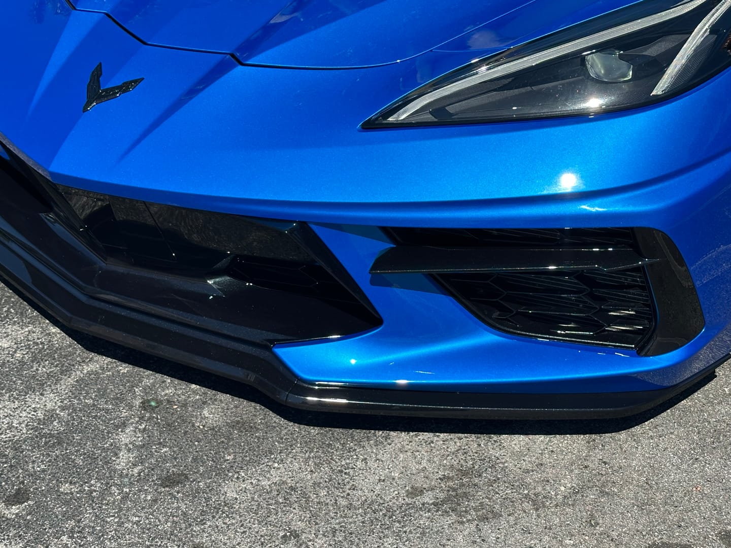 Customer photo review of Chevrolet Corvette C8 Z51 Package Front Splitter