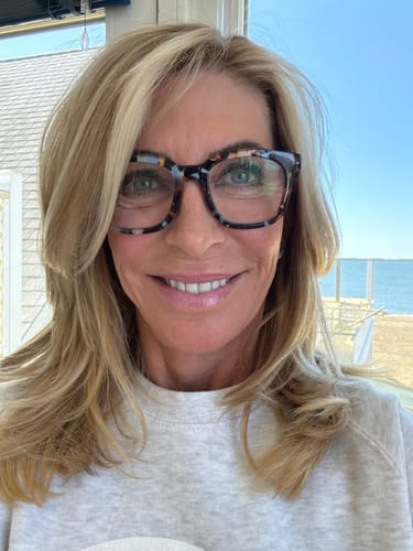 Customer photo review of Lipstick Farrah - Limited Edition