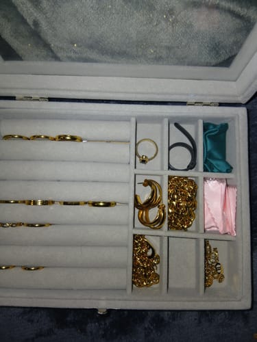 Customer photo review of Kyla Ohrstecker | 18K vergoldet