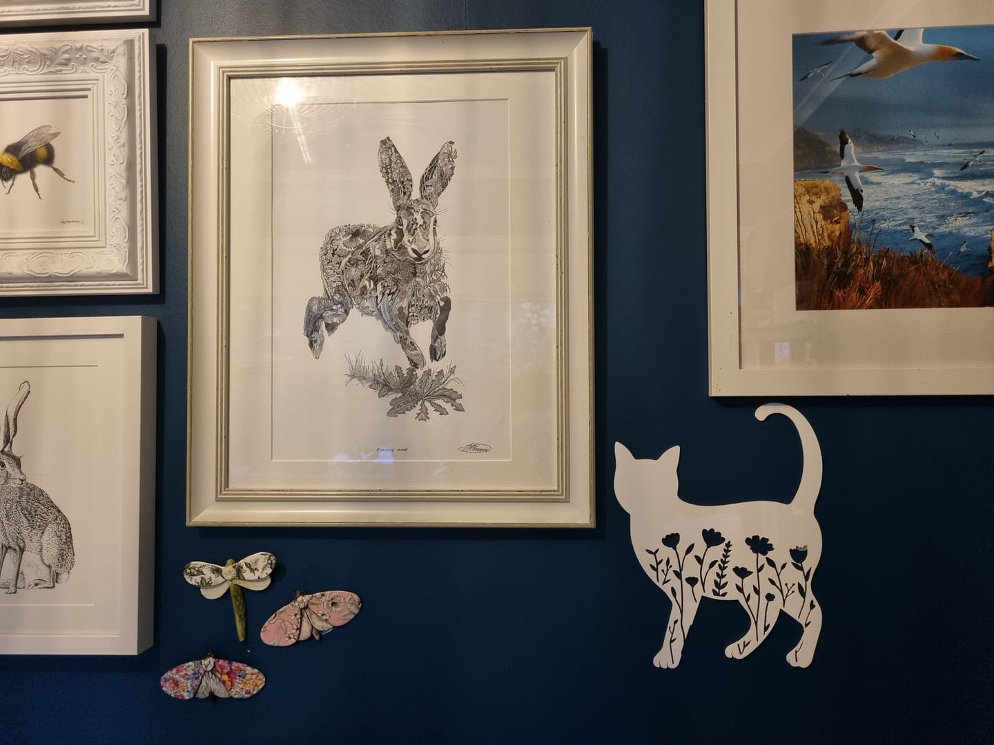 Customer photo review of Floral Cat Wall Art