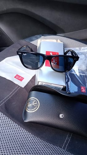 Customer photo review of Lentes De Sol Rb Wayfare Rb2140n Negro Brilloso Gris Degradado