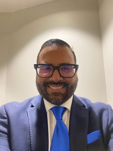 Customer photo review of Ties2you Mens Ties Periwinkle Purple Paisley Silk Tie Pocket Square Cufflinks Business Set