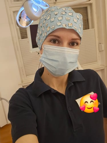 Customer photo review of Komfort OP Haube Zähnchen Blau