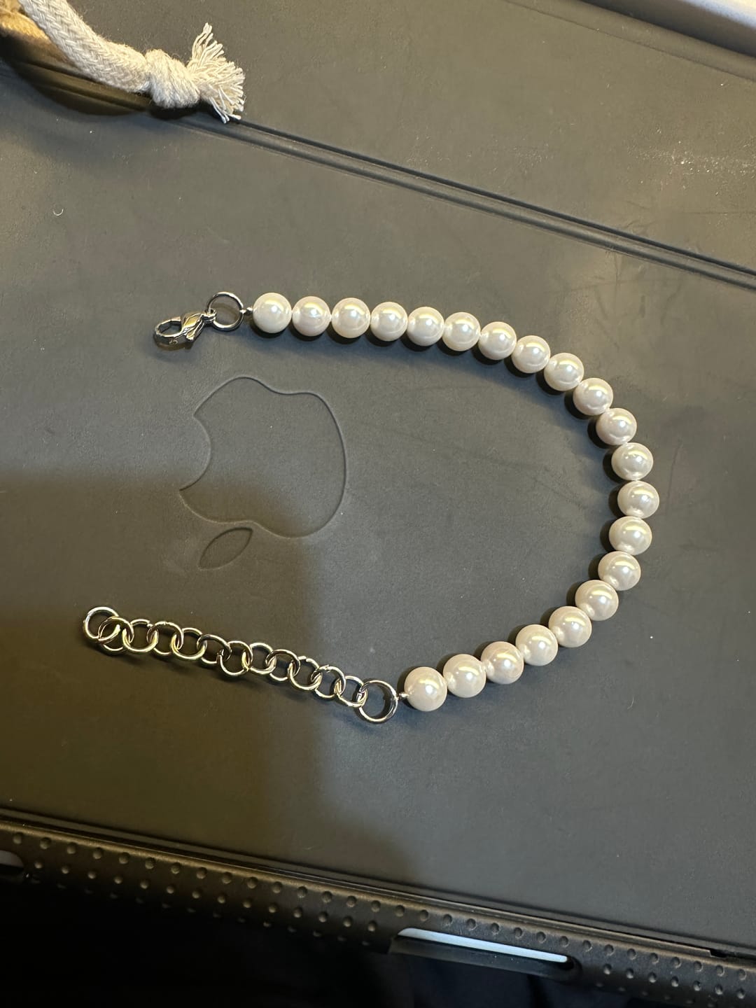 Customer photo review of Rounded Shell Pearl Bracelet