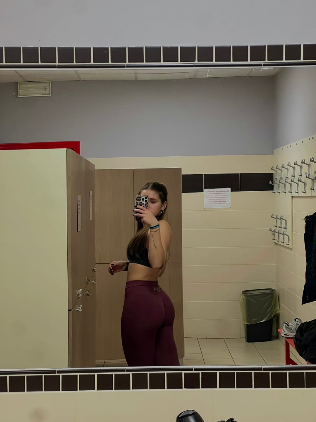 Customer photo review of Leggings Push up Gym Fashion Merlot