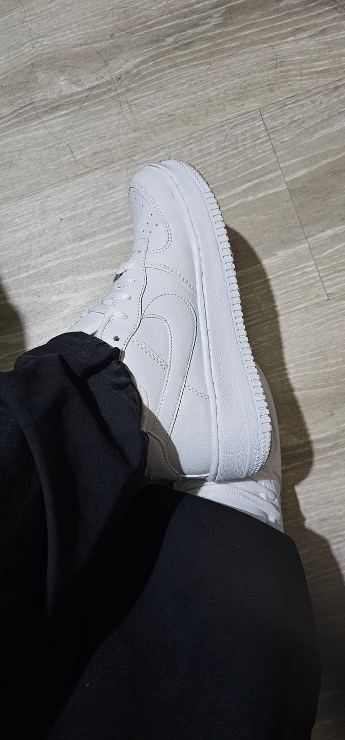 Customer photo review of Tenis 270 Blanco Total