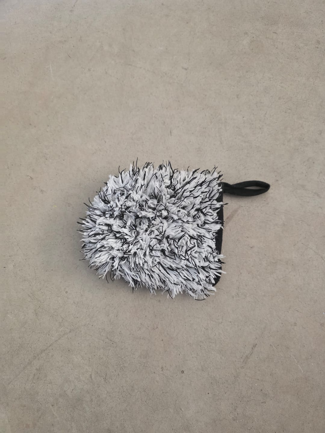 Customer photo review of BLACKLINE® MICROFIBER WHEEL MITT
