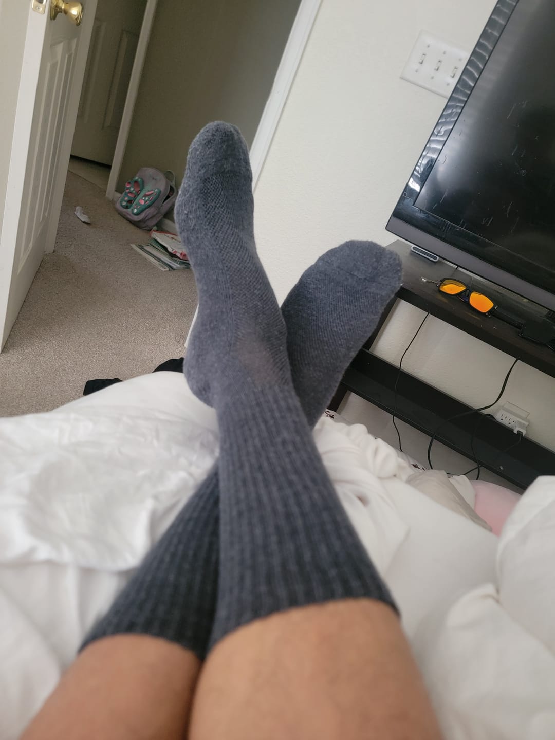Customer photo review of Bluepacca Alpaca Socks