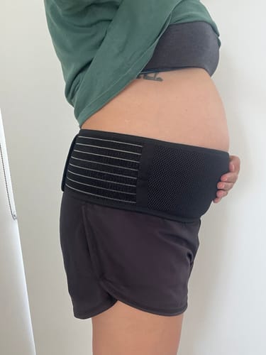 Customer photo review of Pregnancy Support Belt