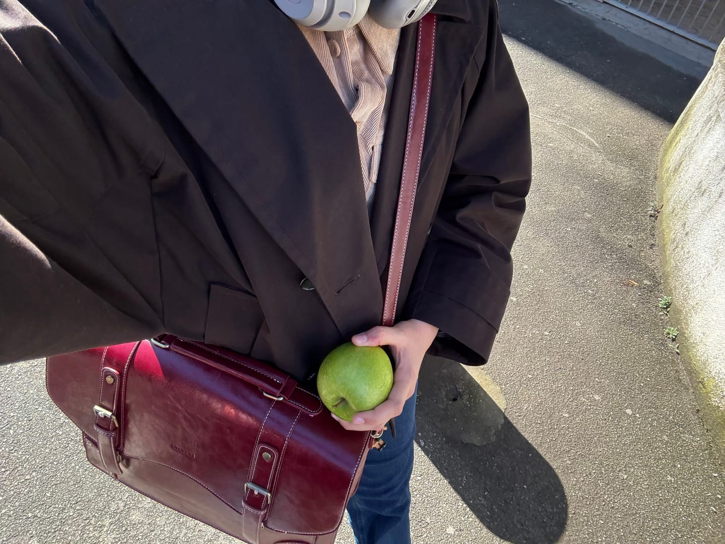 Customer photo review of Wilder Vintage Rivet 15.6-Inch Briefcase