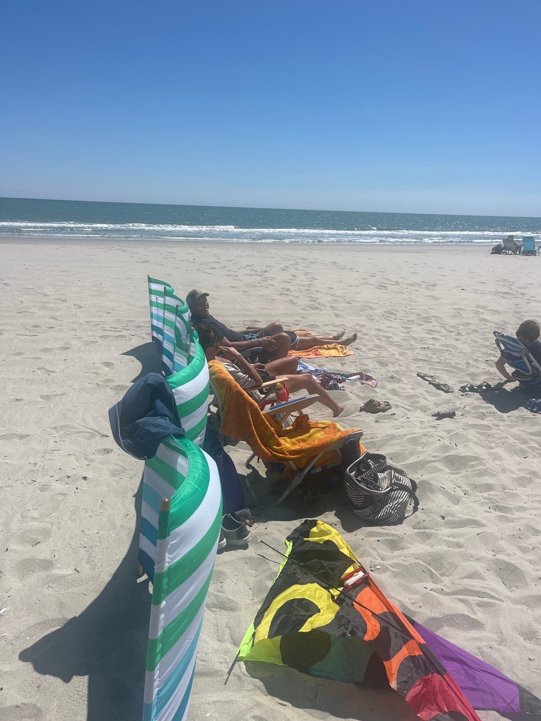 Customer photo review of EMERALD BLUE - 20 ft Beach Windscreen, Rubber Mallet and Carry Bag Included