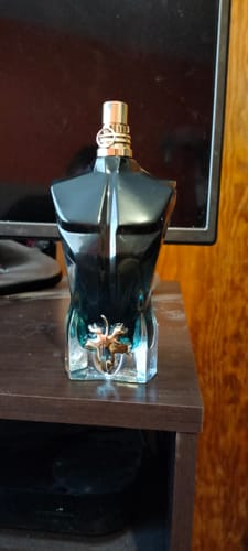 Reseña con foto de un cliente sobre Perfume Jean Paul Gaultier Le Beau Le Parfum EDP