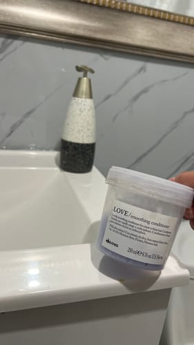 Customer photo review of Acondicionador Essential Love Smoothing Davines