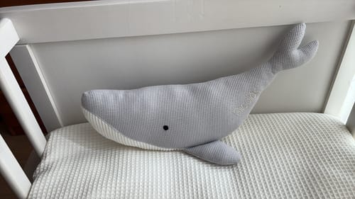Customer photo review of Peluche Ballena Susi - GRIS