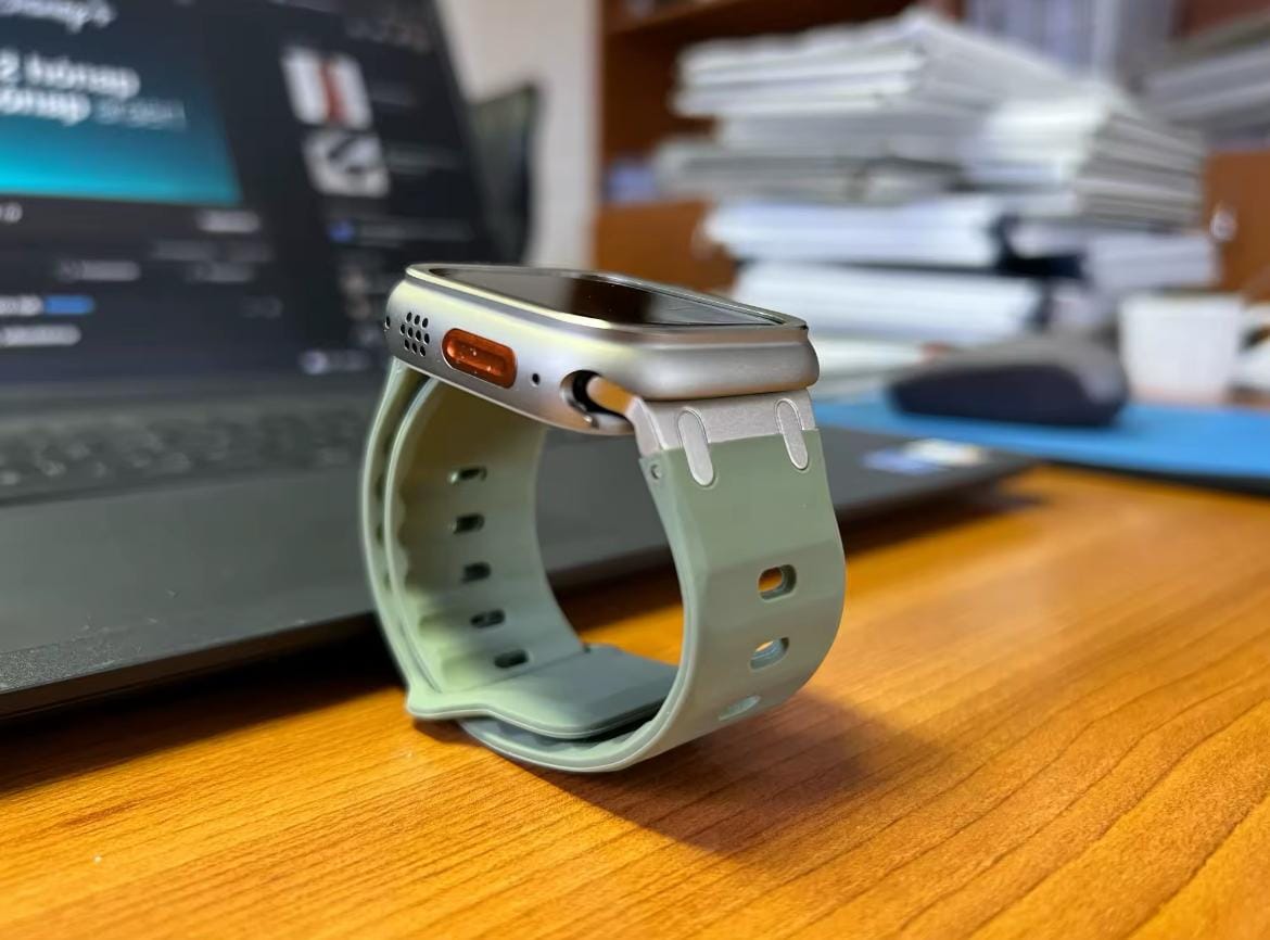 Customer photo review of Soft Silicone 2.0 Strap for Apple Watch