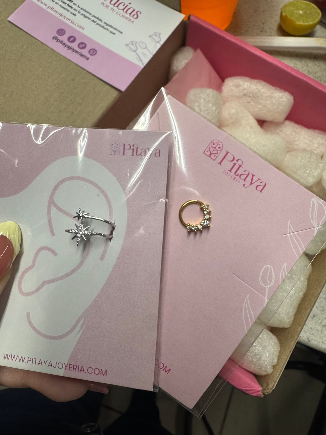 Customer photo review of Piercing Daith Queen Titanio