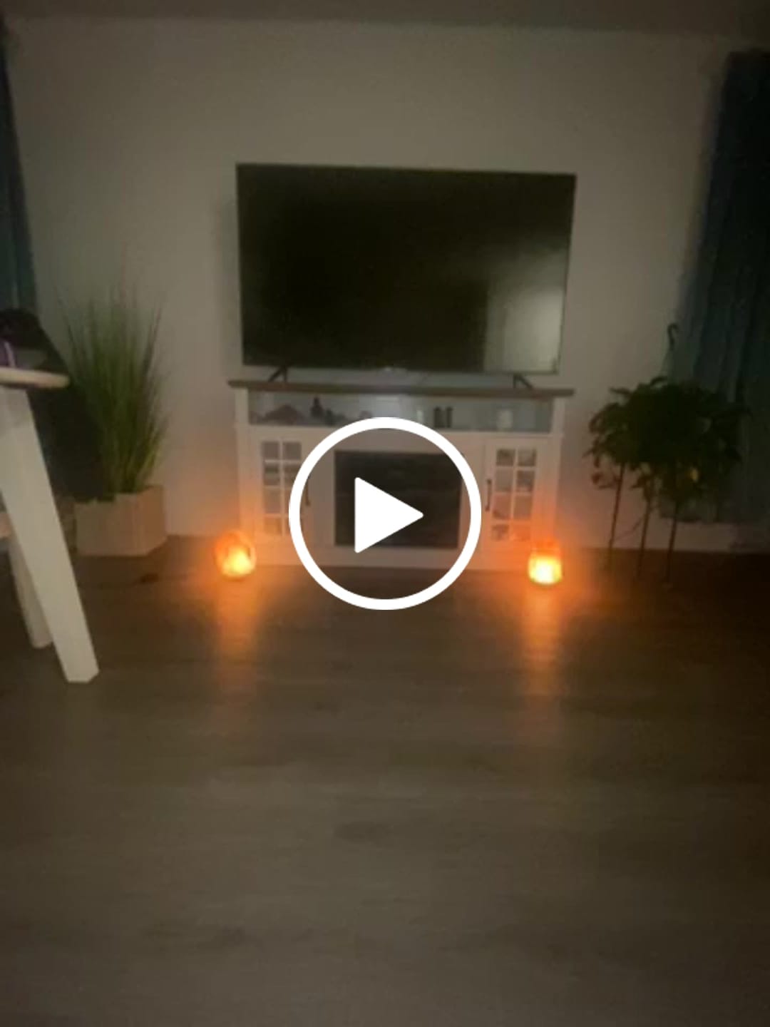Customer video review of Original Himalayan Salt Lamp (Medium)