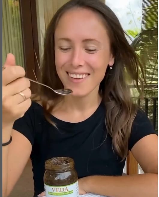 Customer photo review of Veda Premium Chyawanprash