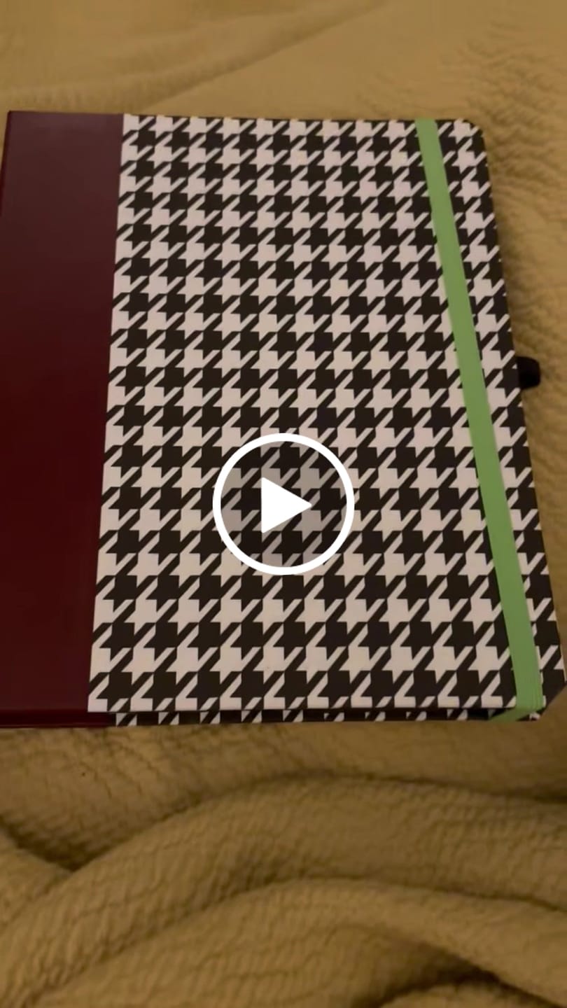 Customer video review of Custom Magic Keyboard Book-Style iPad Case