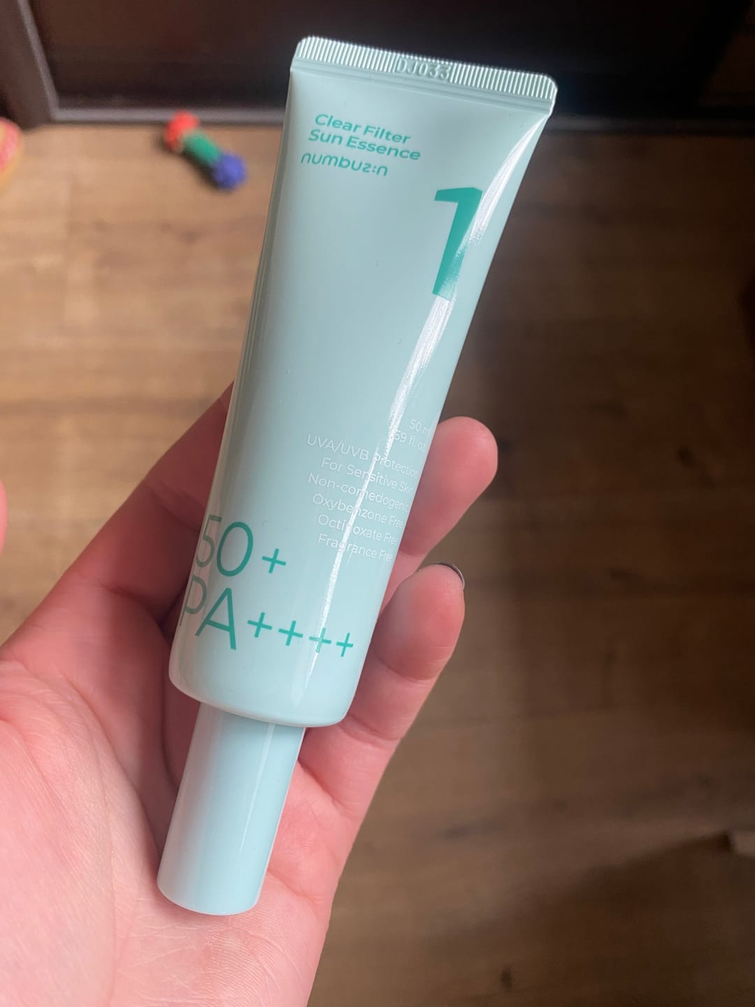 Customer photo review of Gaisīga un nomierinoša saules aizsargesence numbuzin No.1 Clear Filter Sun Essence SPF50+ PA++++