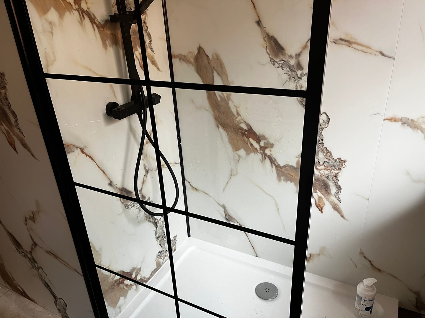 Customer photo review of 10mm Black Internal Corner Trim