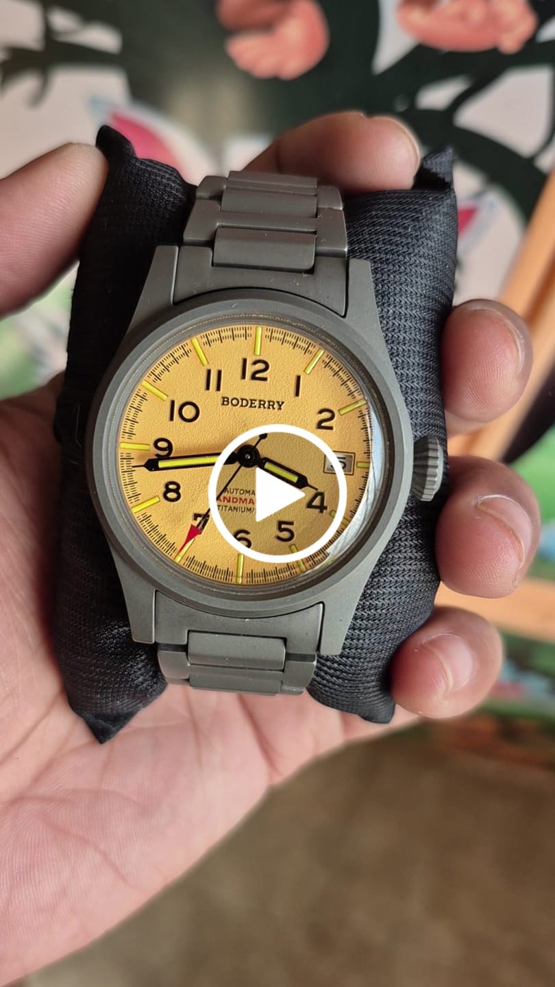 Customer video review of LANDMASTER - 100M Waterproof Titanium Automatic Field Watch | Yellow-bracelet