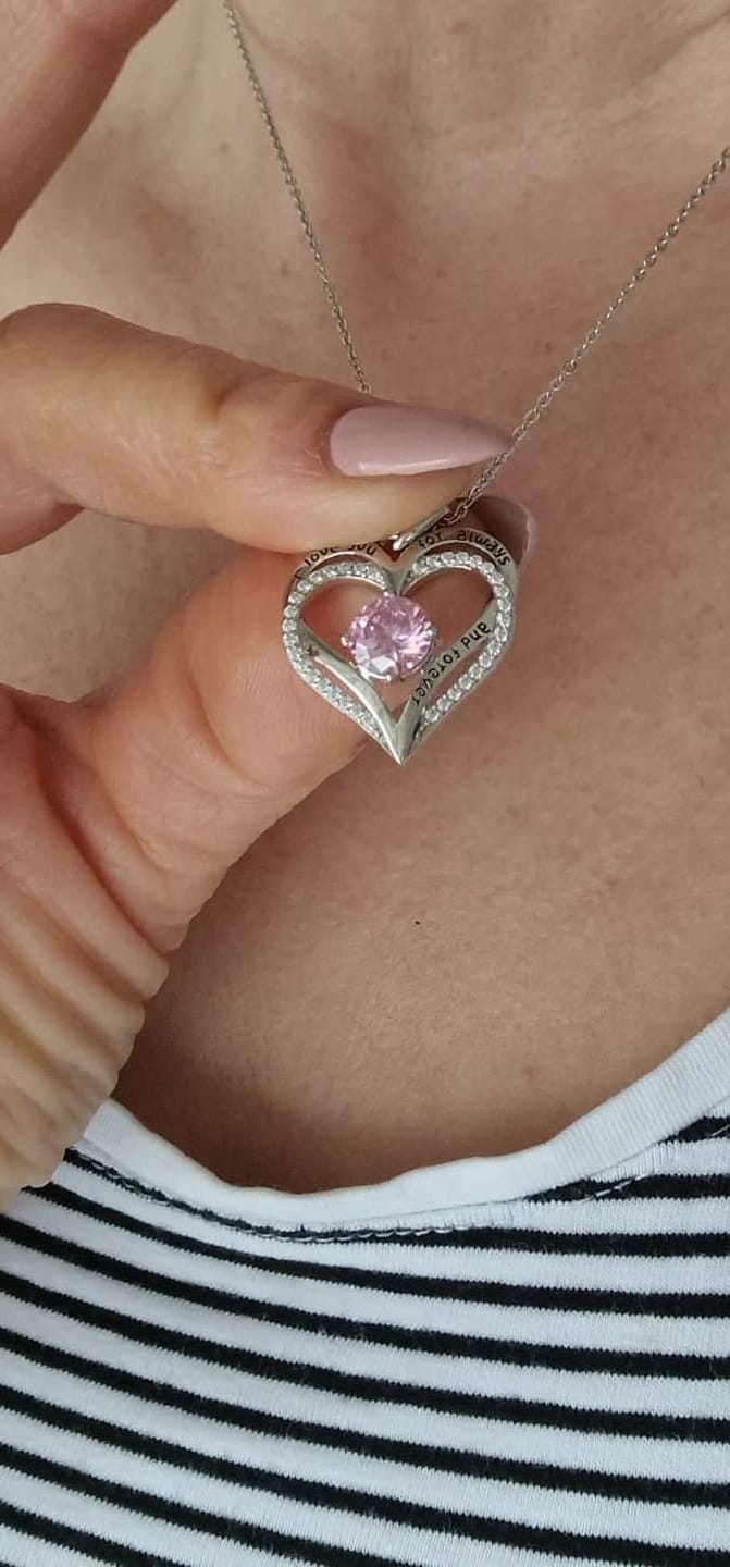 Customer photo review of Olivenorma "Ich liebe dich für immer und ewig" - Geburtsstein Herz Halskette
