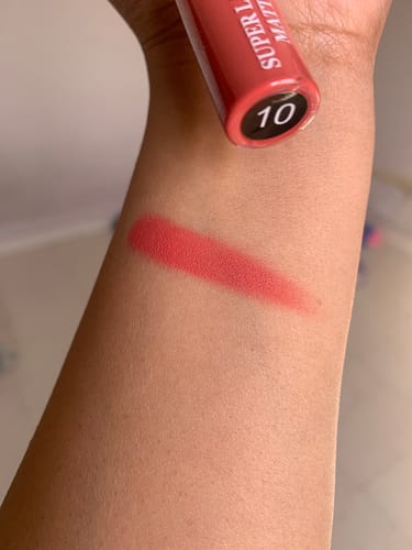 Customer photo review of Super Lasting Matte Ink Lip Gloss