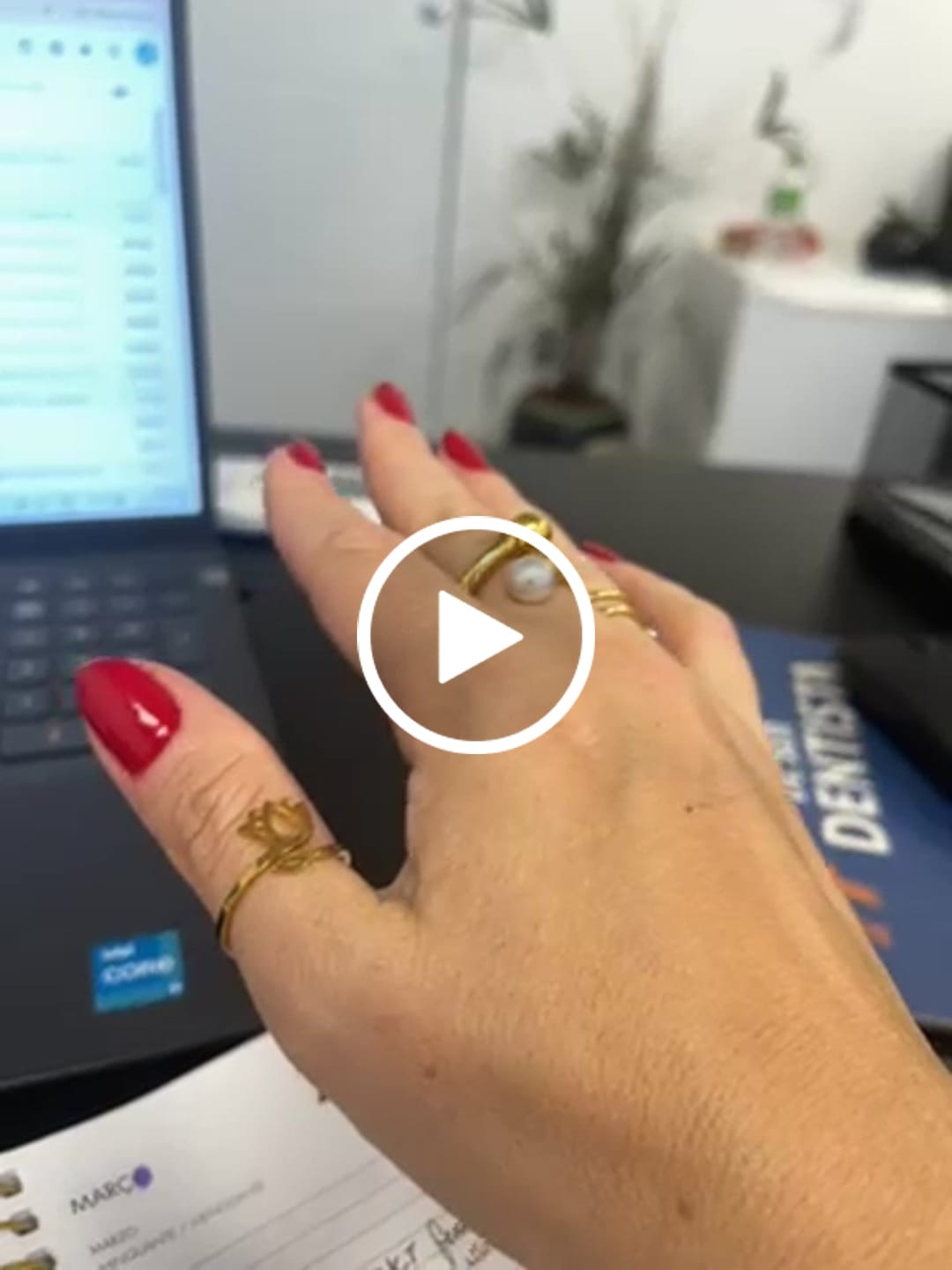 Customer video review of Anel Espiral Fine Banhado em Ouro 18K