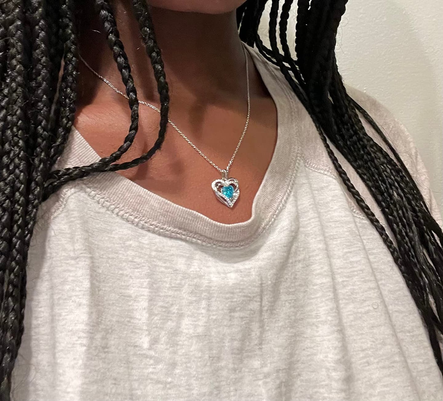 Customer photo review of Olivenorma "Ich liebe dich für immer und ewig" - Geburtsstein Herz Halskette
