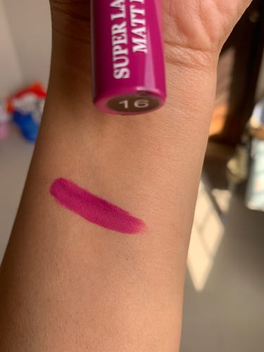 Customer photo review of Super Lasting Matte Ink Lip Gloss